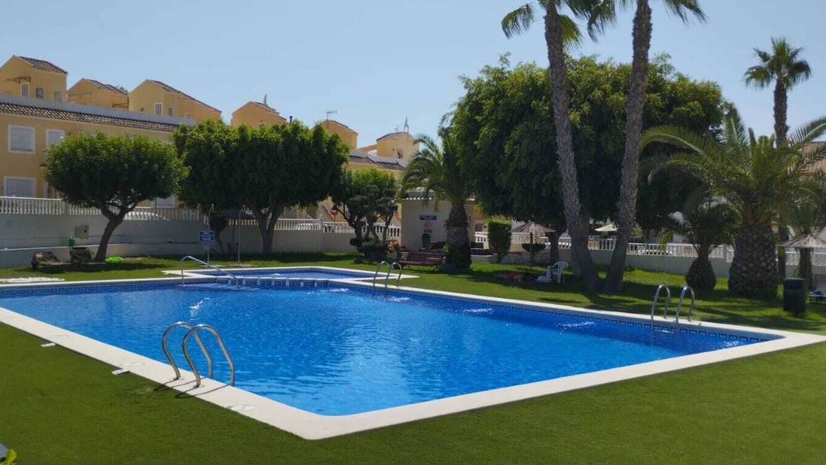 Gran Alacant House | Bungalow with pool, private patio of 17m2 and terrace (Playa del Carabassi)