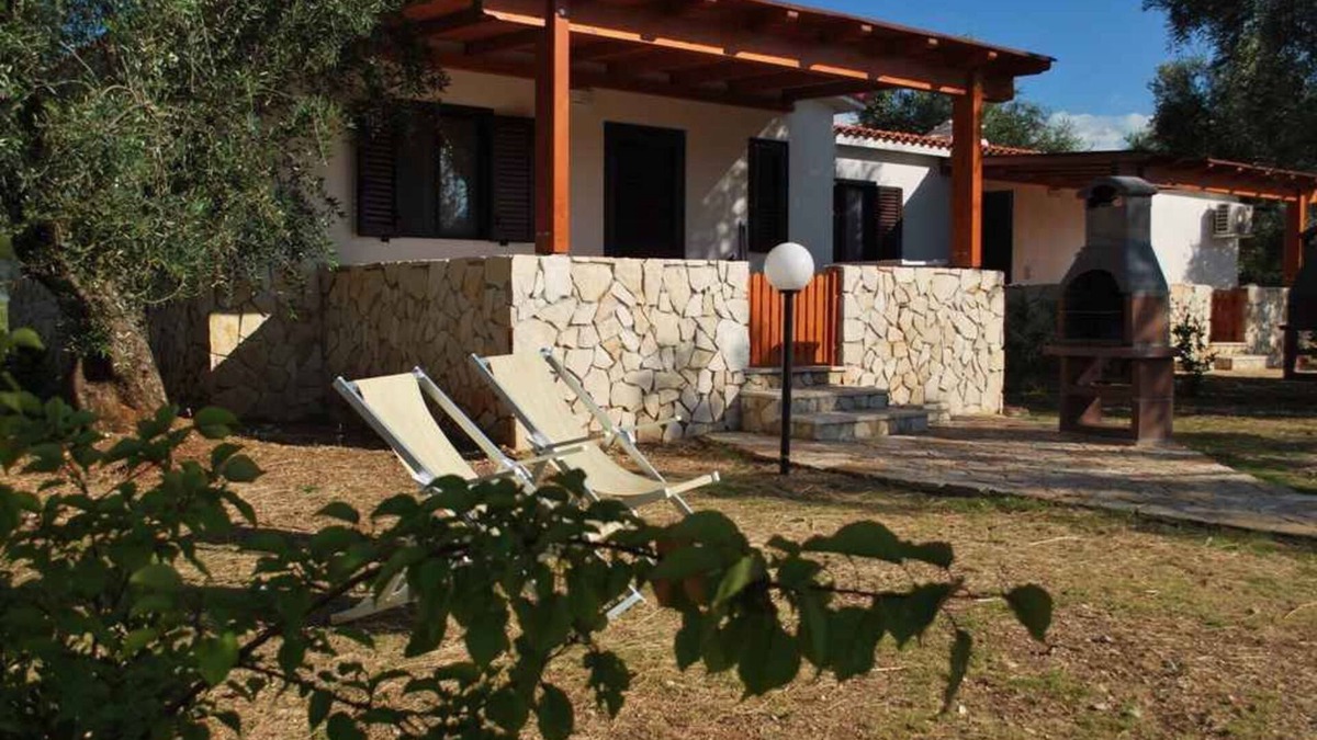 Chiesiola House | Bungalow with pool and barbeque