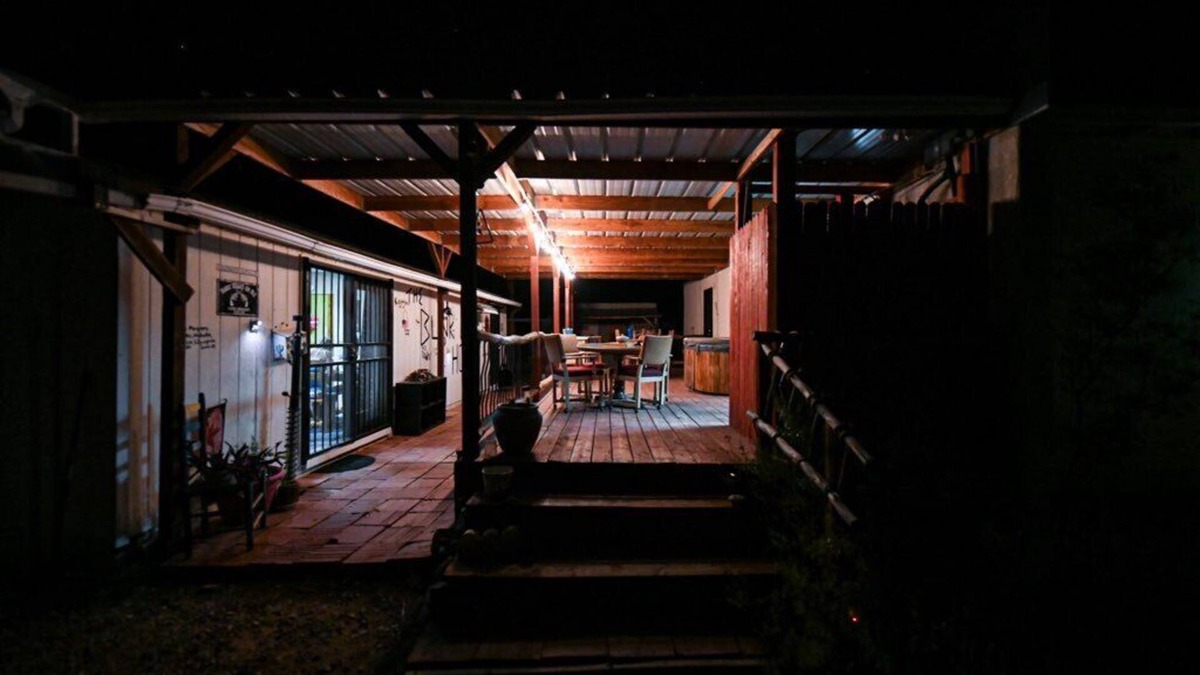 Sierra Vista Southeast House | Bunk Out in The Bunkhouse on The Greenhouse Trolley Hobby Farm