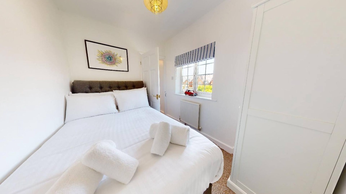 Kidlington Apartment | Bunkers Hill Cottage, three bedrooms