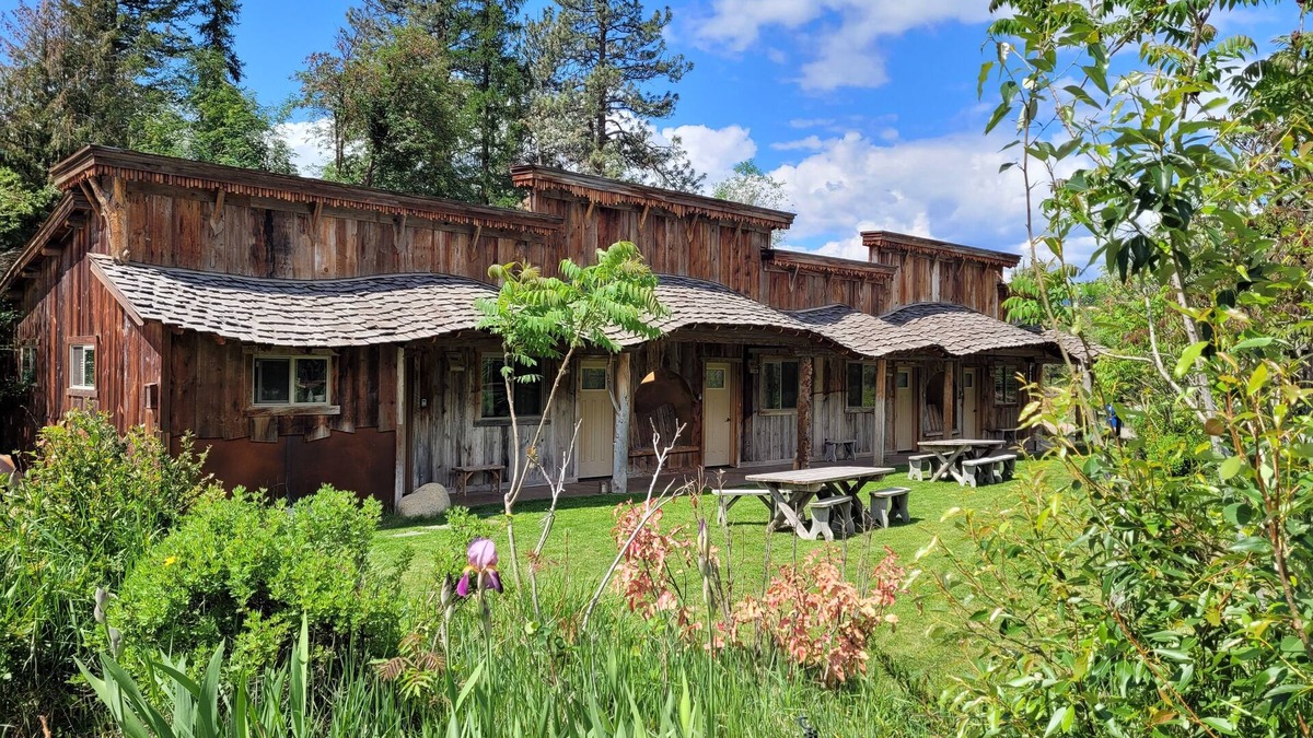 Winthrop Hotel | BunkHouse Inn Room 5-Dog Friendly,Walk to Downtown Winthrop!