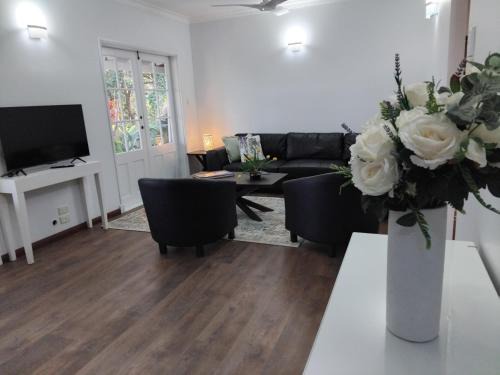 North Maleny House | Bunya 2-Bedroom at On Burgum Pond Cottages
