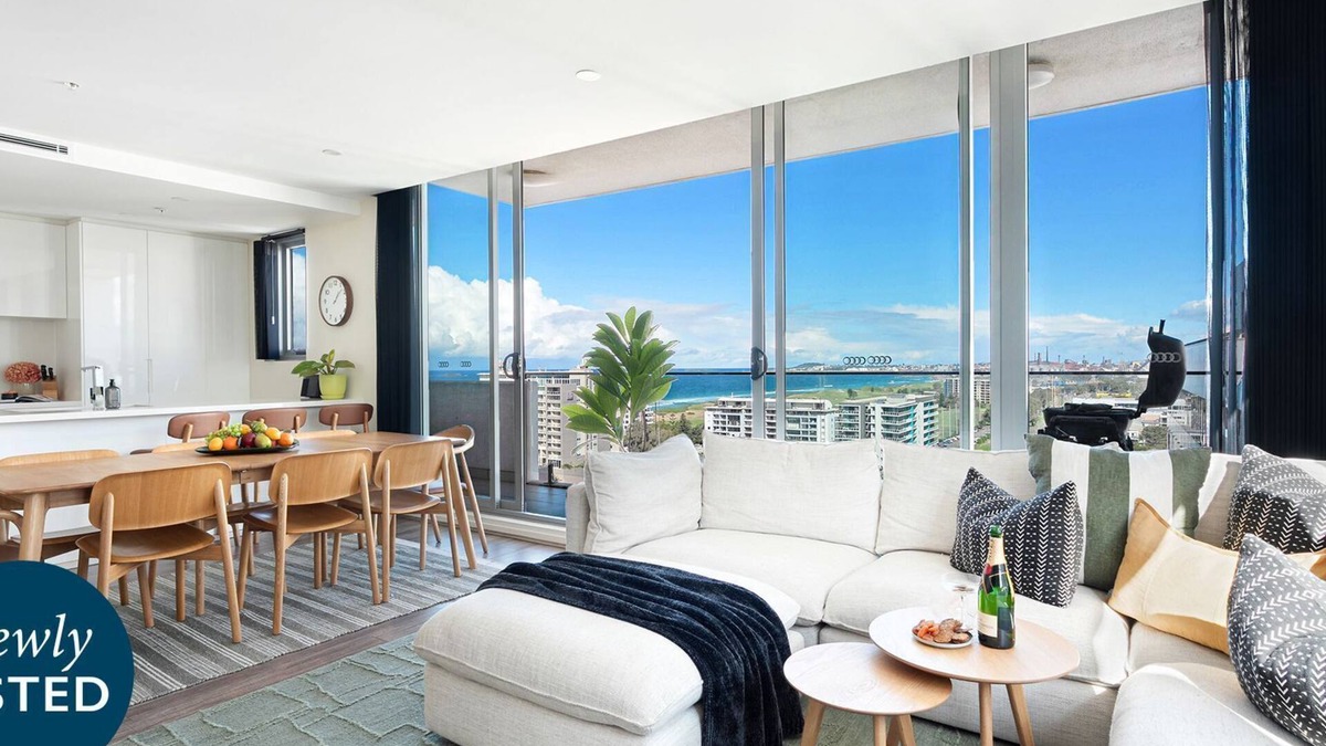 Wollongong Apartment | Burelli Beauty – stylish, central apartment near beach, surfing, national parks, family activities