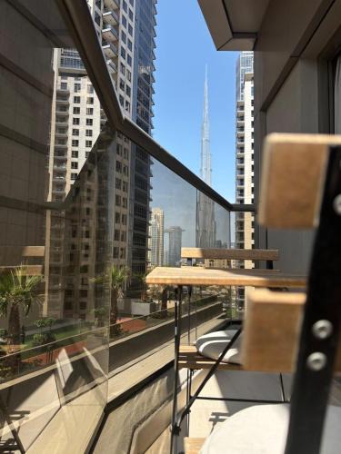 Trade Centre 1 Apartment | Burj Khalifa View from your Balcony