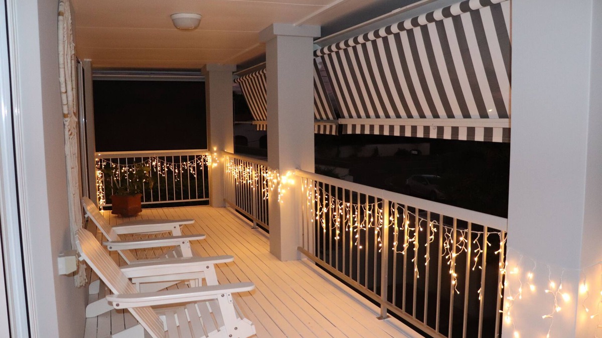 Burleigh Waters House | Burleigh Waters Oasis- Large Home Walking Distance to the Beach