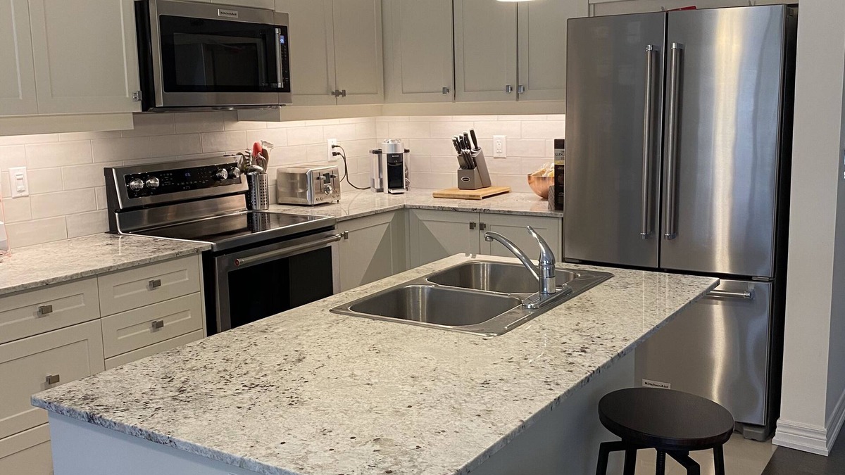 Burlington House | Burlington Home away from Home