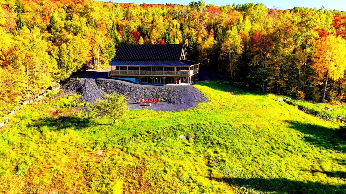 Greenville Cabin | Burnt Jacket Lodge overlooking Moosehead Lake