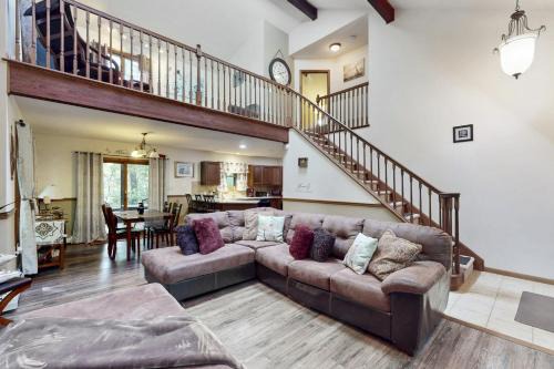East Stroudsburg House | Burntwood Retreat