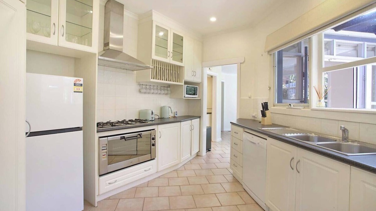 Burwood House | Burwood Bliss by Ready Set Stay