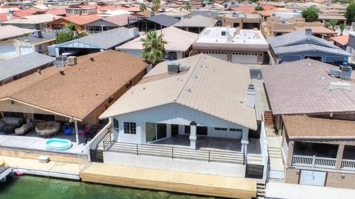 Cienega Springs House | Bush Master Suite, Moovalya Keys canal
