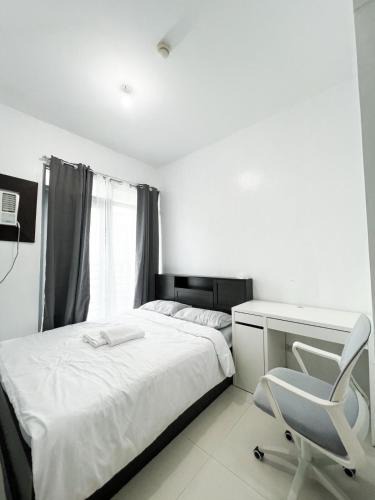 Salcedo Village Apartment | Business Studio in Salcedo Village Makati