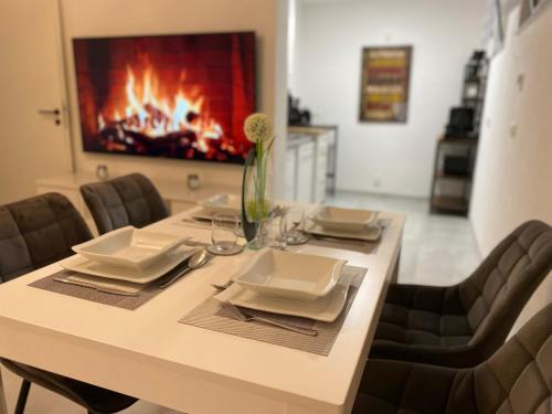 Bad Friedrichshall Apartment | Business Suite 04 mit Parkplatz & Balkon, Terrasse & Fußbodenheizung, Netflix Premium, Zentral zu Audi & Schwarz Gruppe