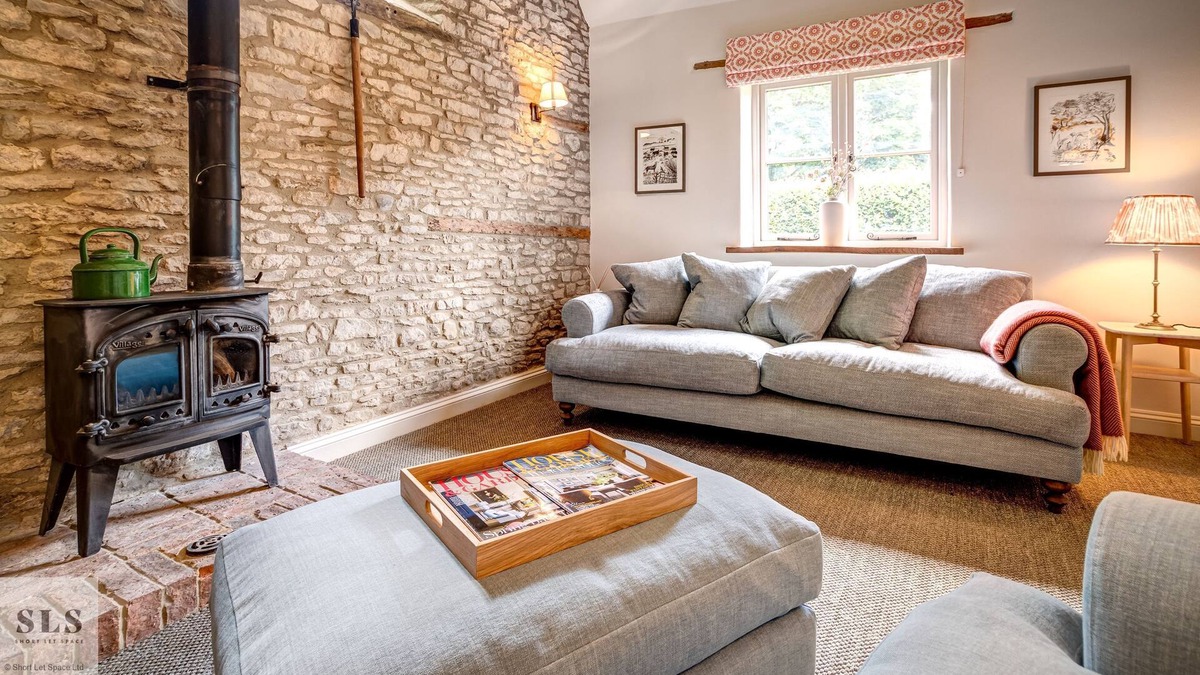 Ramsden Apartment | Butler's Stall Cotswolds Holiday cottage in Ramsden, 2 Beds & Sleeps 3