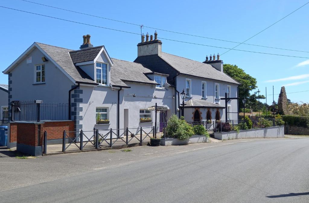 Broadway Bed & Breakfast | Butlers (St Ivers House)