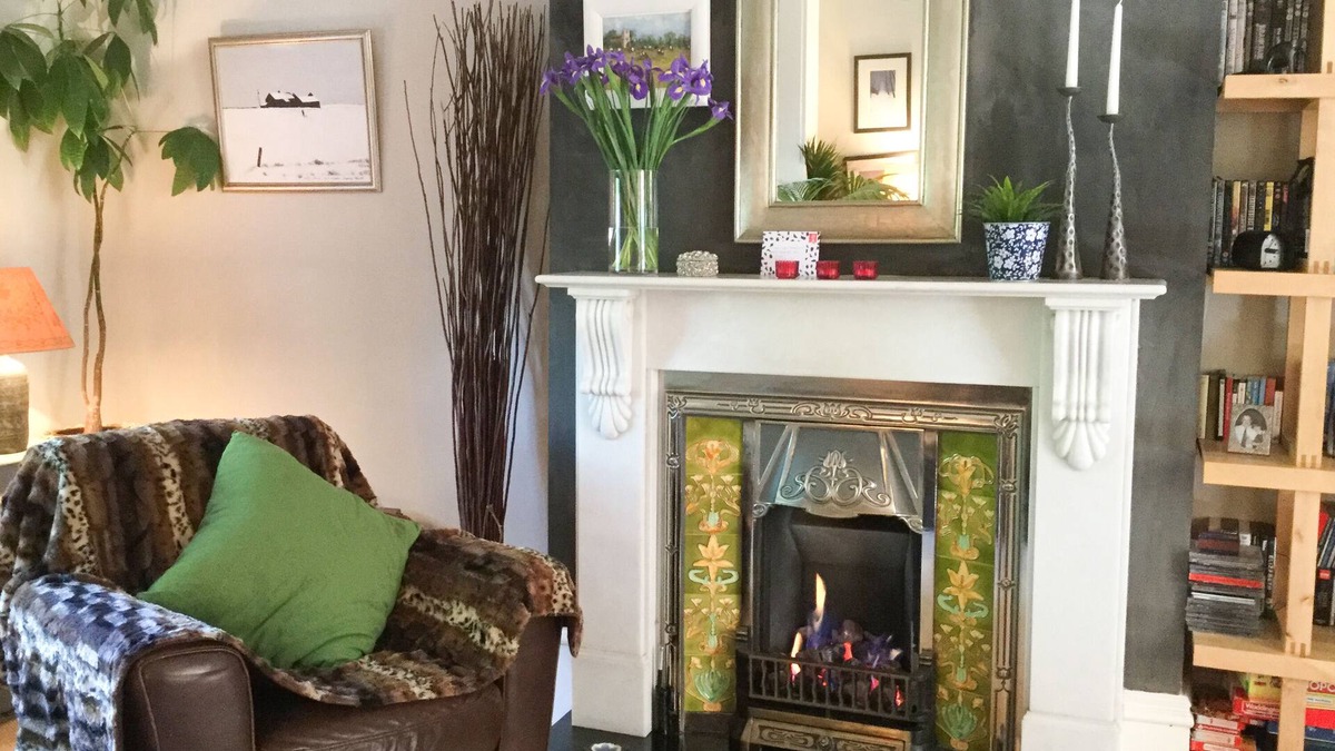 Clayton Cottage | BUTTERFLY COTTAGE, pet friendly, character holiday cottage in Clayton