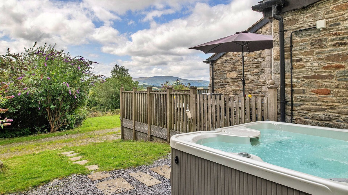 Eglwysbach Cottage | Buzzards View