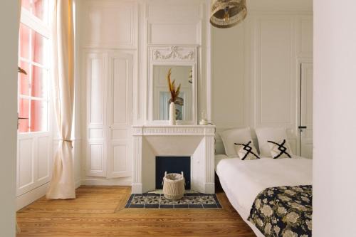 Saint-Michel Apartment | By Homy