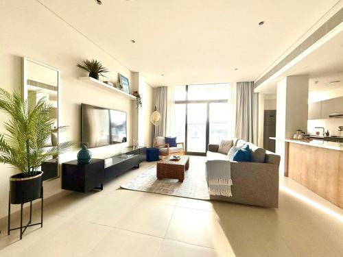 Muscat Apartment | By The Beach - Prime location