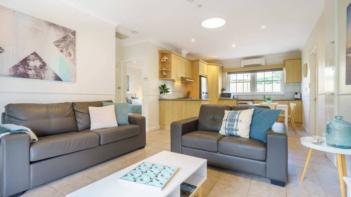 Rosebud House | By the Beach Your Comfy Rosebud Holiday Home