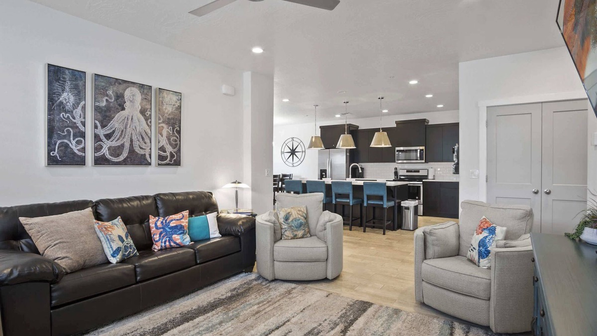 Washington Fields Condo | By the Sea Ocean Vibes in the Mountains!