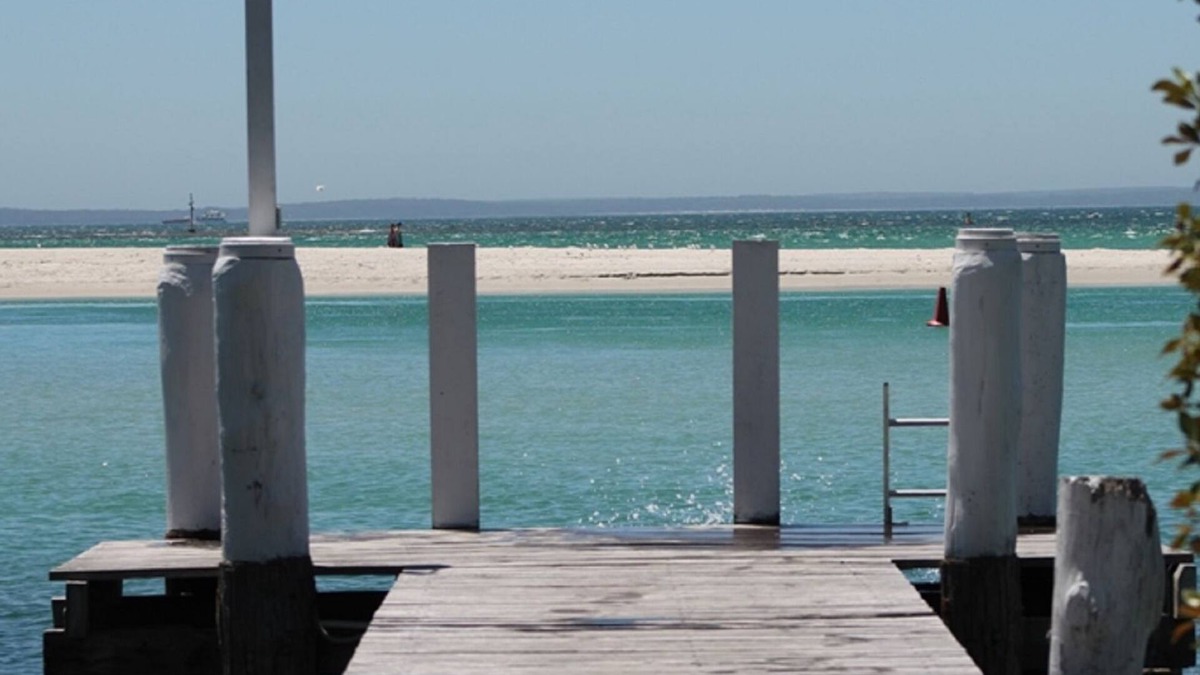 Huskisson House | 'BY THE SEA' Waterfront Accommodation, Private Jetty Huskisson Jan Availability