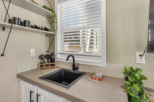 Owens Cross Roads House | Byrd 6 Cozy Byrd Nest