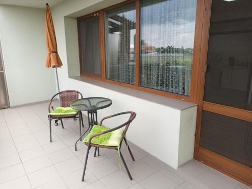 Sadska Apartment | Byt v řadovém domě