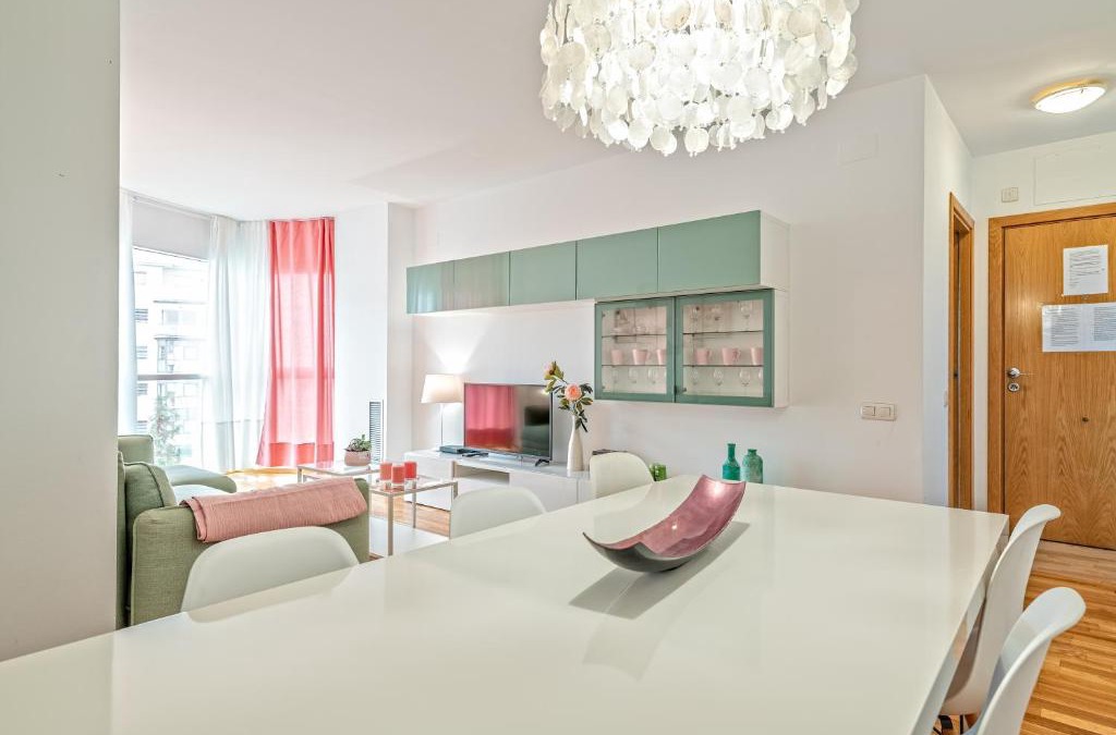 Ripollet Apartment | Cálido apartamento con piscina en Barcelona