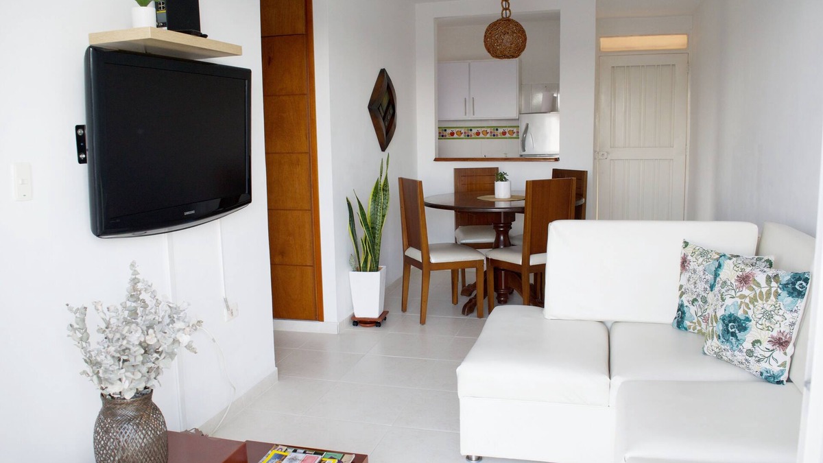 Guadalajara de Buga Apartment | Cómodo Apartamento en Buga a 15 Minutos de la Basílica, con Vista a las Montañas