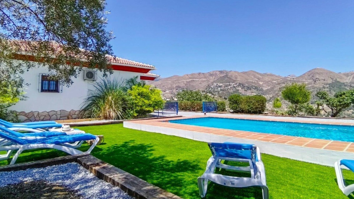 Competa Villa | Cómpeta Rural - Casa La Niña by Ruralidays