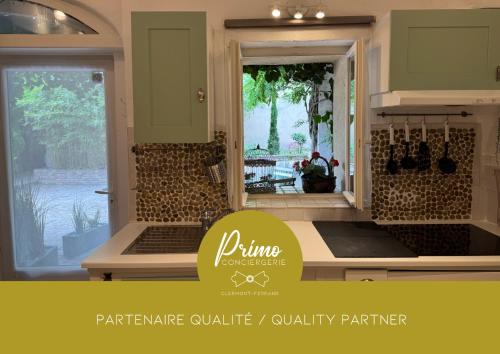 Aubiere Apartment | Côté Jardin - Studio voûté by PRIM0 C0NCIERGERIE