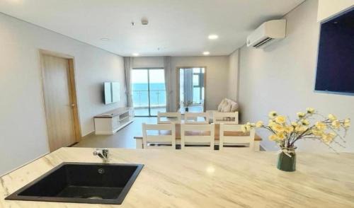 Vung Tau Apartment | Căn hộ du lịch 2 phòng ngủ Aria Vũng Tàu Hotel & Villa Resort, Hồ bơi và bãi tắm riêng miễn phí, 30m ra biển