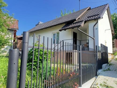 Campulung Moldovenesc Apartment | Căsuța de la Răscruce