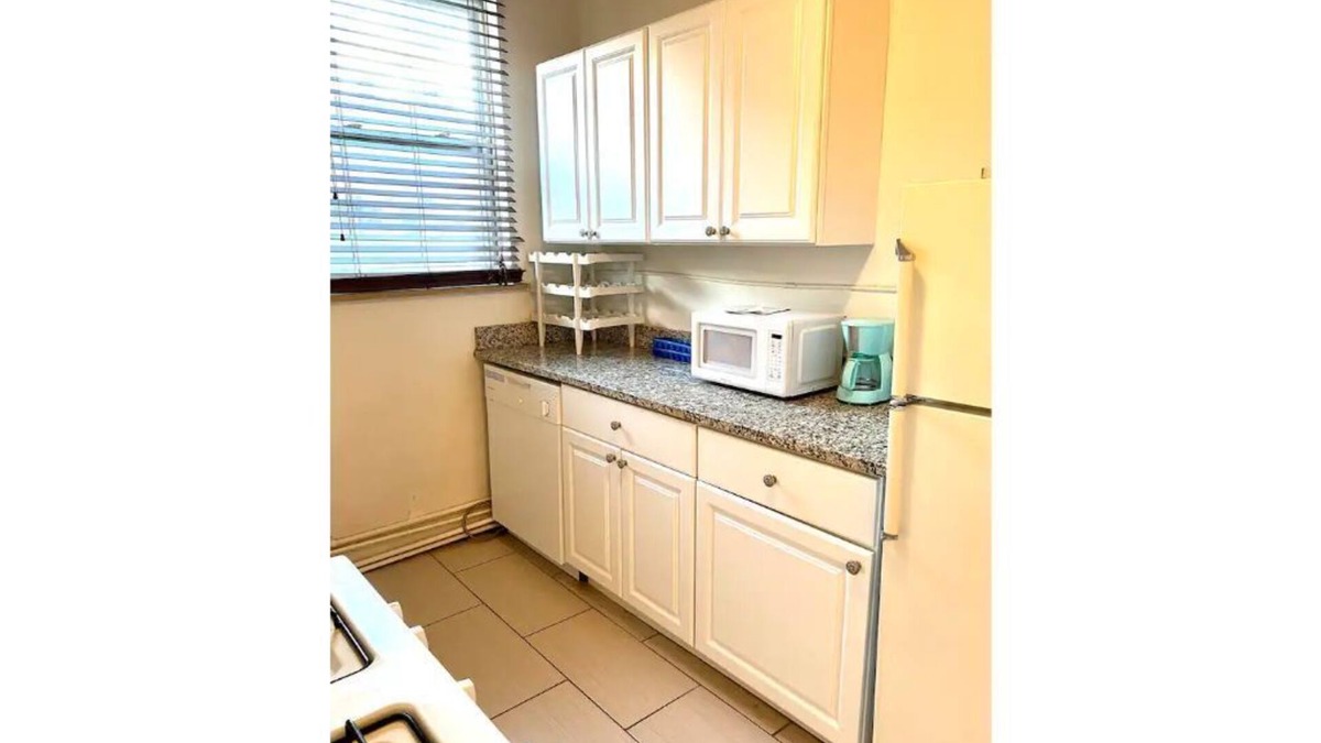 Short North Apartment | C- spacious one bedroom apartment just 16 minutes walk to Nationwide Arena