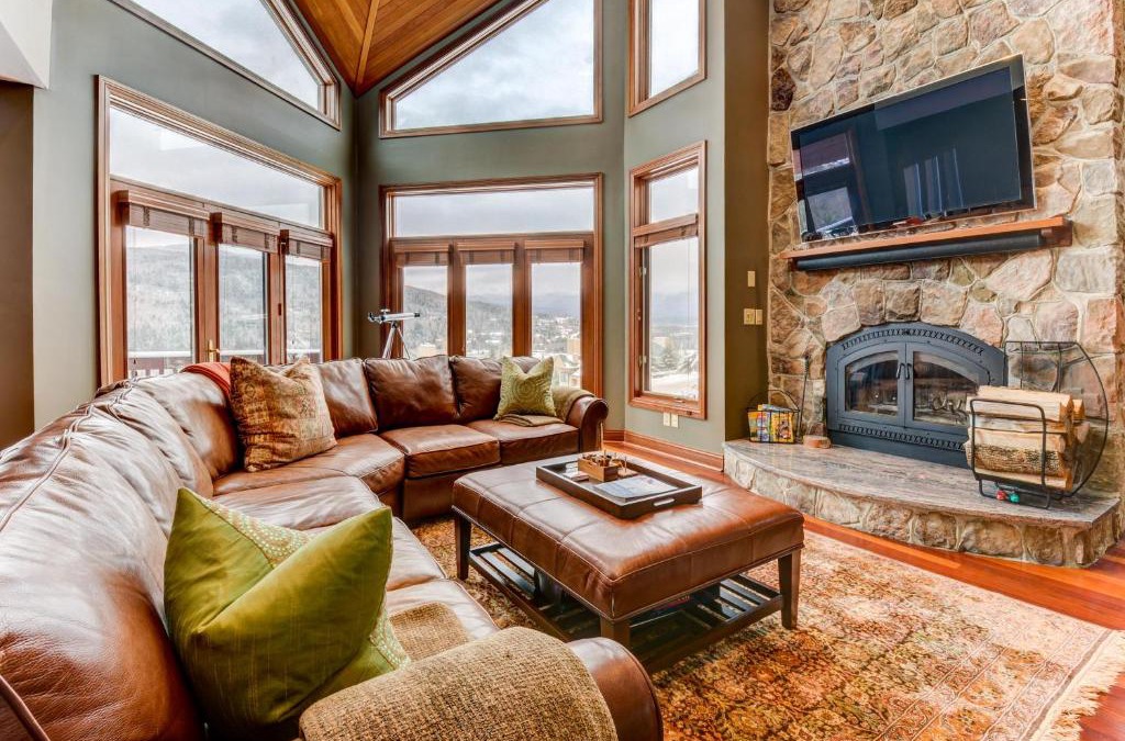 Bretton Woods Villa | C2 Luxurious townhome stunning views AC stone fireplace beautiful kitchen STEPS TO SKI TRAIL