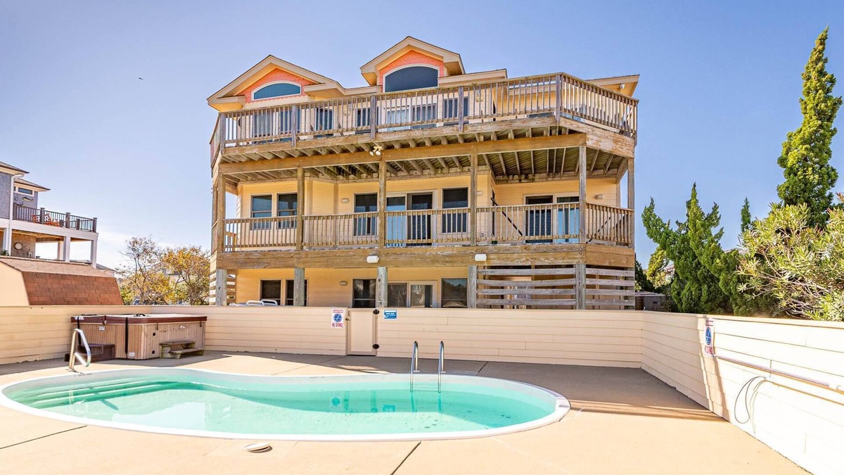 Whalehead Beach House | C7000 Carolina Sunrise. Oceanside, Pool, Hot Tub, 6 BR/5.5 BATH, Volleyball!
