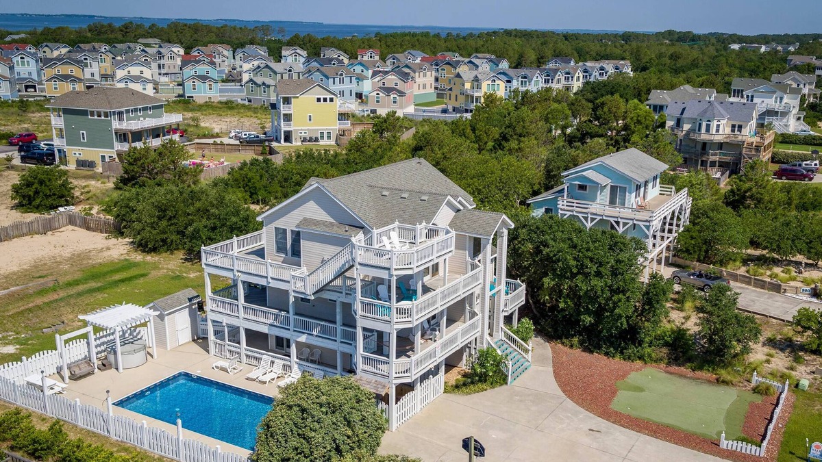 Whalehead Beach House | C7006 Mare Nostrum. Very Spacious, Pool, Hot Tub, Volleyball!