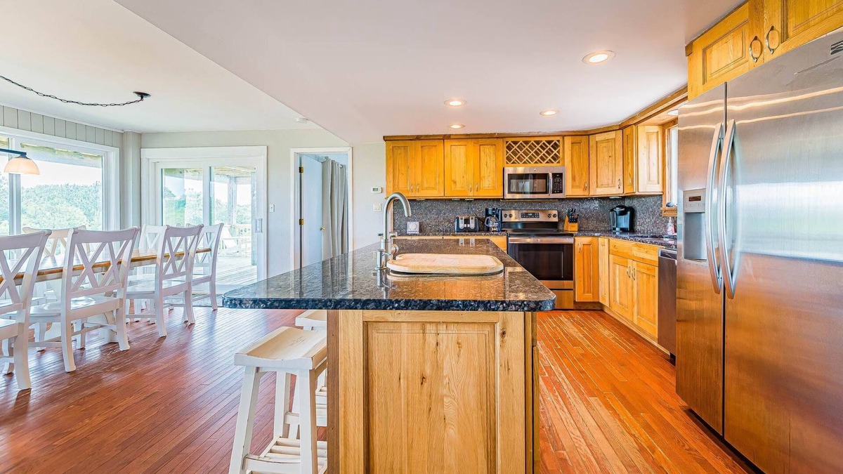 Carova Beach House | C9037 Sandy Cheeks. 4X4 Area, Canalfront, Private Pool, Hot Tub!