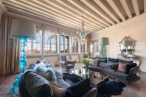 Castello Apartment | Ca' Erizzo dream apartment, spectacular views from the amazing terrace!