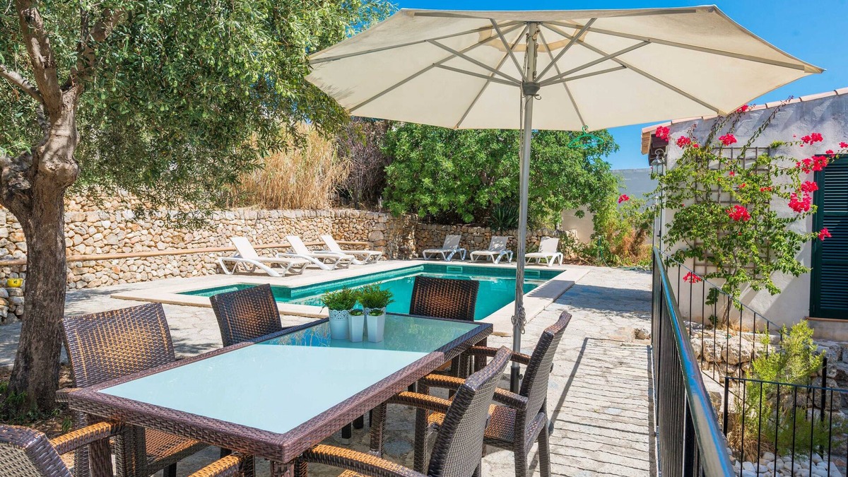 Lloseta Villa | CA N'ABRINES - Beautiful and traditional townhouse with private pool near the mountains. F