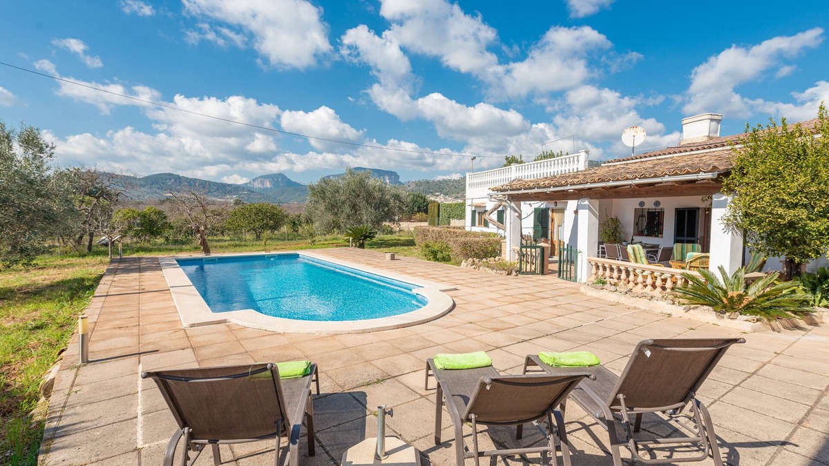 Lloseta Villa | Ca Na Francisca - Three Bedroom Villa, Sleeps 5