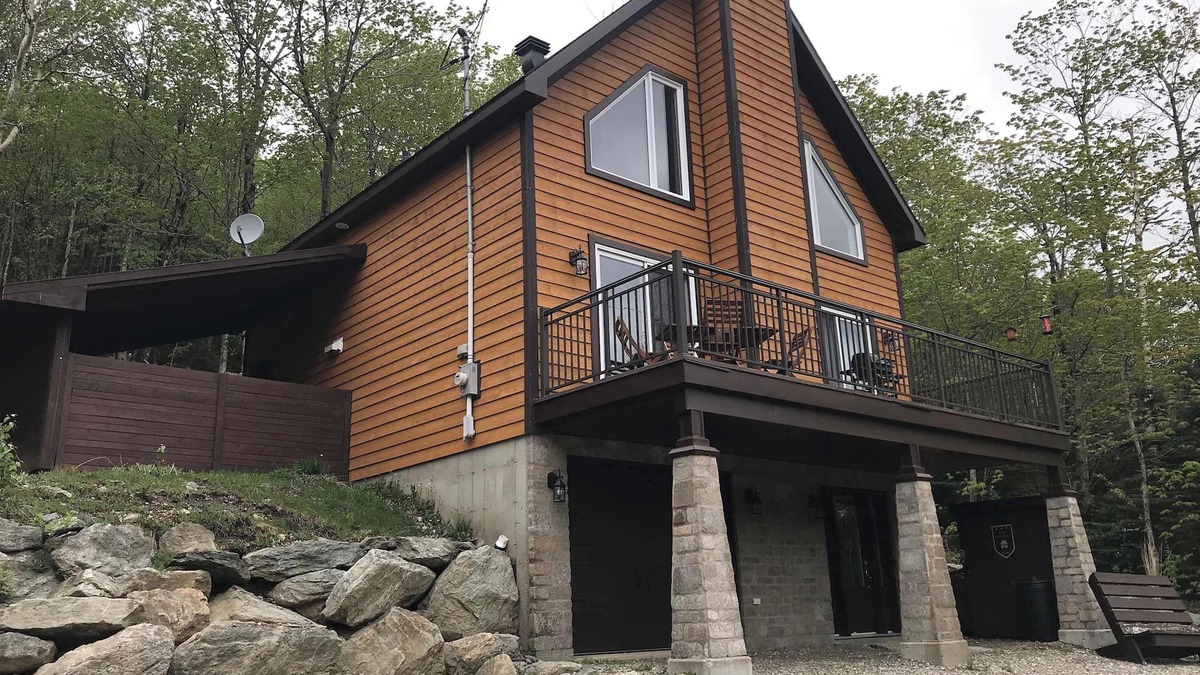 Notre-Dame-Auxiliatrice-de-Buckland Ski Chalet | Spa, Pool table, Mountain - Chalet Avalanche