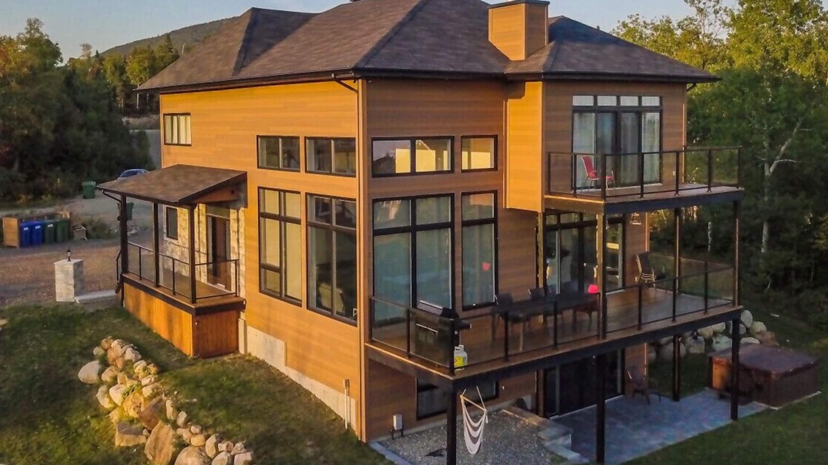 Petite-Riviere-Saint-Francois Cottage | Le Zenyte - Beautiful Chalet