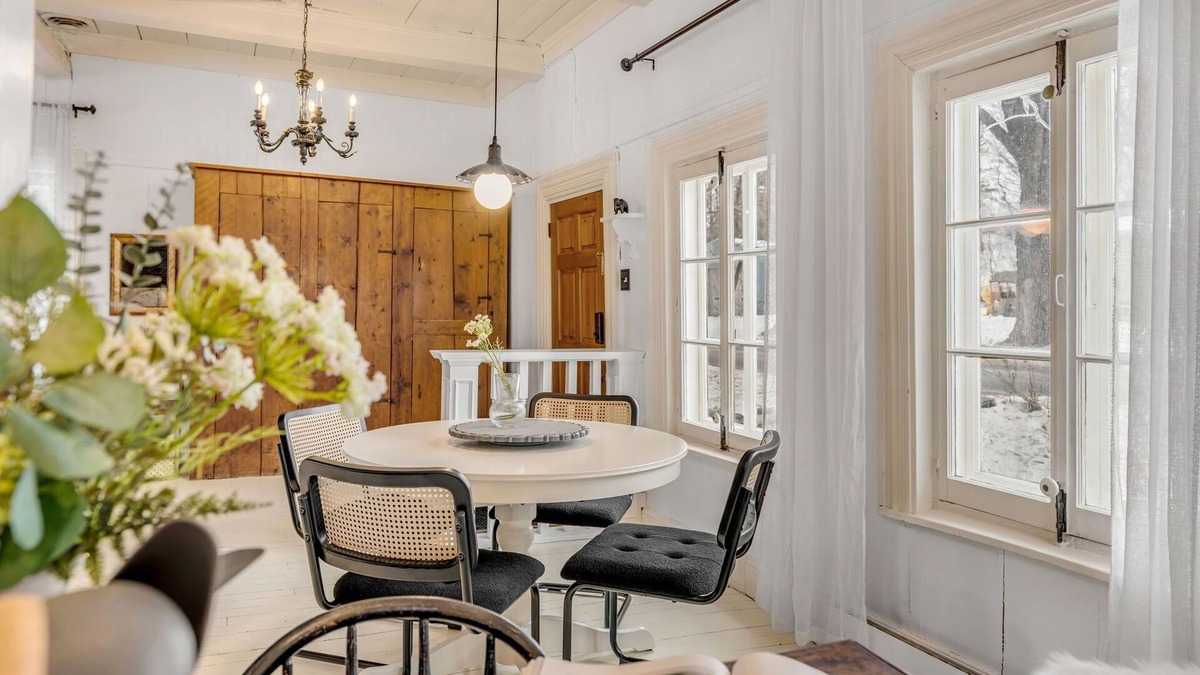 Saint-Laurent-de-l'ile d'Orleans House | Initial | La petite école | Île d'Orléans