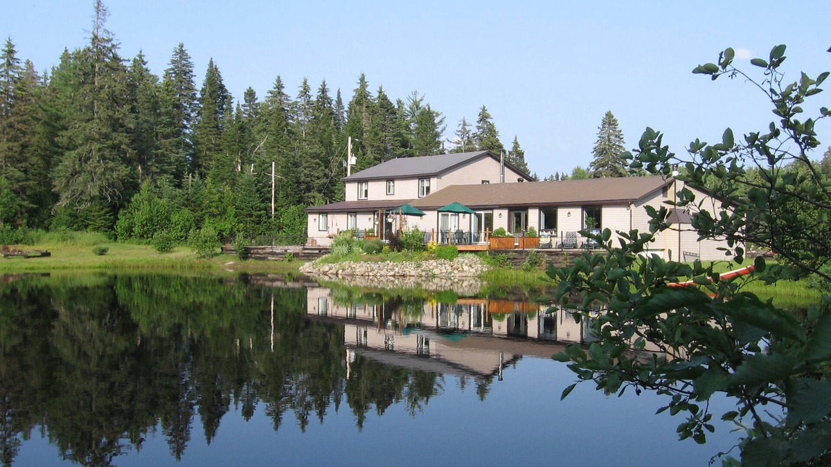 Sainte-Marguerite-du-Lac-Masson Bed & Breakfast | Auberge au Phil de l'Eau