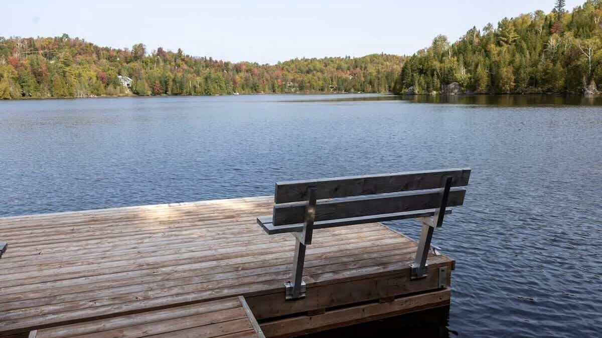 Sainte-Marguerite-du-Lac-Masson Ski Chalet | Edge of Lake Walfred - Spa - Mistral Club Walfred