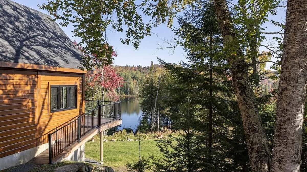 Sainte-Marguerite-du-Lac-Masson Ski Chalet | Edge of Lake Walfred - Spa - Mistral Club Walfred