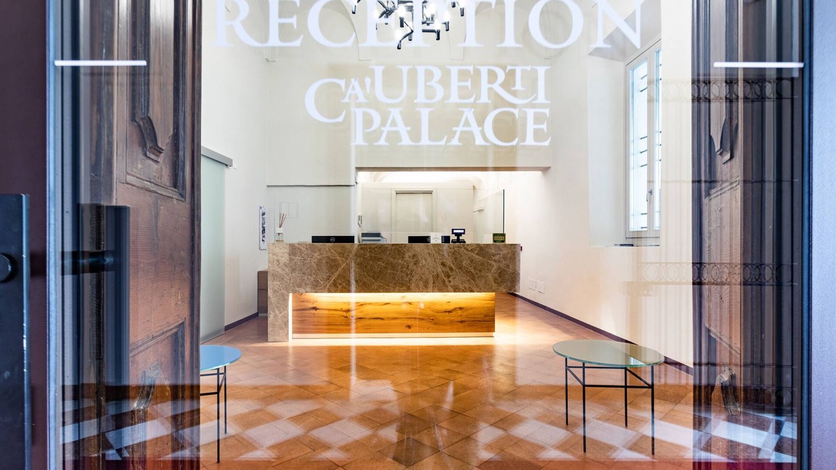 Old Town Hotel | Ca' Uberti Palace Hotel , Mantegna Hotels