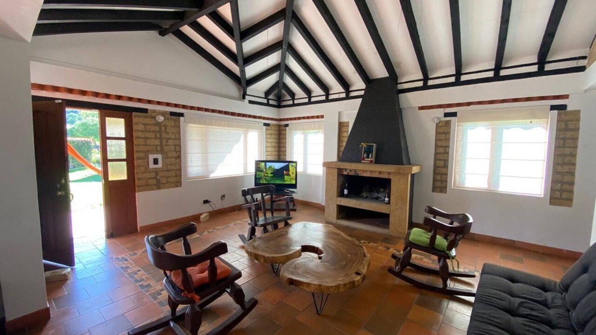 Old Town Cabin | Cabaña Campestre con Zona de Camping y Parqueadero, Familiar y Acogedora