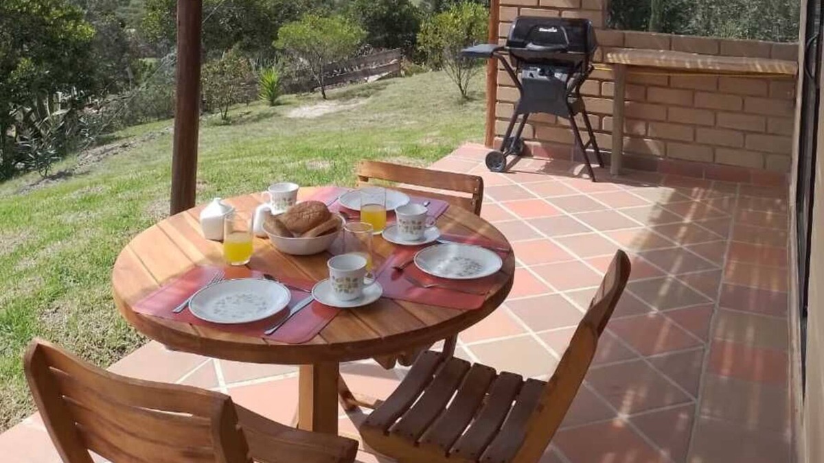 Villa de Leyva Cottage | Cabaña con espectacular vista a 5 minutos del pueblo, para 3 personas.